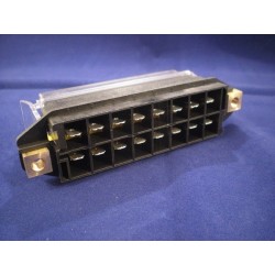 boite à fusibles standard - connection dessous - 8 voies